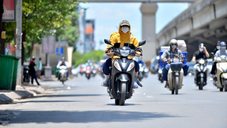 Thời tiết hôm nay ngày 28/4/2024: Nắng nóng bao trùm Hà Nội, Đà Nẵng, TP. Hồ Chí Minh chiều tối có thể có mưa