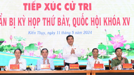 Bộ trưởng Nguyễn Hồng Diên và Đoàn đại biểu Quốc hội thành phố Hải Phòng tiếp xúc cử tri
