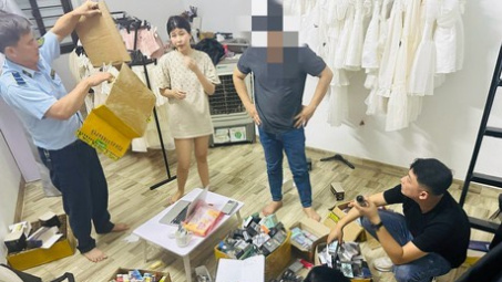 Lào Cai: Tạm giữ lượng lớn phụ kiện thuốc lá điện tử và thiết bị đốt tinh dầu