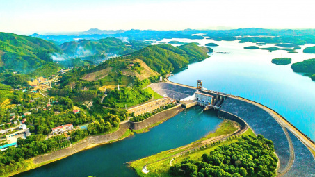 La Nina quay trở lại, mảng thuỷ điện của Cơ Điện Lạnh (REE) “hết khát”