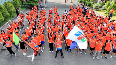 Cổ đông Tập đoàn FPT đón loạt tin vui, vừa nhận cổ tức tiền mặt, vừa có thêm cổ phiếu