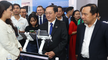 Tận dụng AI “lắng nghe” người tiêu dùng trong thương mại điện tử