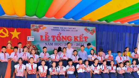 Công ty EPS: Trao học bổng cho học sinh nghèo vượt khó