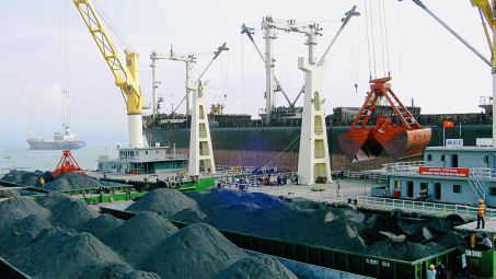 TKV: Tăng cường quản lý, khai thác hiệu quả hệ thống kho cảng
