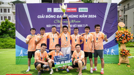[TIN ẢNH] Dấu ấn Đội bóng Tạp chí Công Thương tại Giải bóng đá Tứ hùng năm 2024
