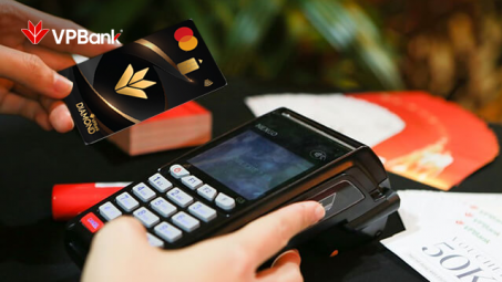 Ngân hàng nào có tổng doanh số thẻ tín dụng cao nhất?