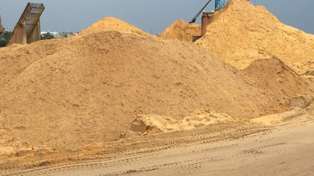 Bộ Công Thương báo cáo Chính phủ về khả năng nhập khẩu cát từ Campuchia
