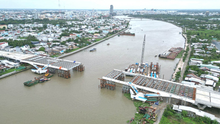 Nhóm Dragon Capital trở lại làm cổ đông lớn của Vinaconex (VCG)