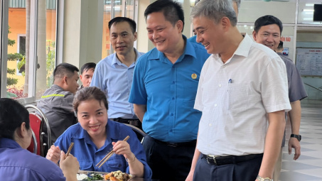 Bữa ăn tri ân trên Công trường Khu Gang Thép Thái Nguyên: 65 năm ấy biết bao nhiêu tình…