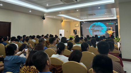 Cùng doanh nghiệp, hợp tác xã đẩy mạnh ứng dụng chuyển đổi số trong xúc tiến thương mại