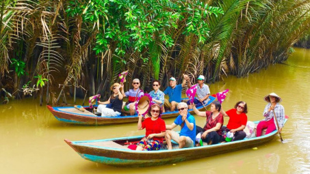 Chính sách về phát triển du lịch bền vững tại Việt Nam trong bối cảnh hội nhập quốc tế