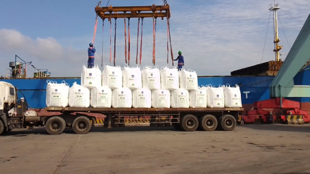 PVFCCo: xuất khẩu urê tăng kỷ lục trong 6 tháng đầu năm