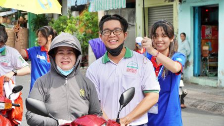 Nóng: Gợi ý đáp án môn Vật lý thi tốt nghiệp THPT 2024 (Tất cả các mã đề)