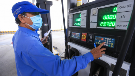 Giá xăng dầu hôm nay 25/7/2024: Giảm đồng loạt theo đà trượt giá của thế giới, E5RON92 về 21.900 đồng/lít