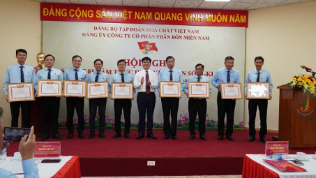 Đảng ủy Công ty CP Phân bón Miền Nam: Hiệu quả cao từ việc nghiêm túc thực hiện Kết luận số 01