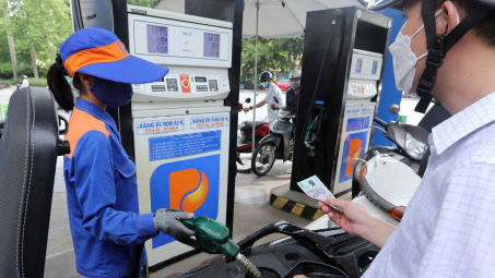 Giá xăng dầu hôm nay 4/7/2024: Chưa dừng chuỗi ngày tăng mạnh, giá E5RON92 gần 22.500 đồng/lít