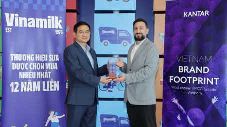 12 năm liền Vinamilk giữ vị trí “quán quân” thương hiệu sữa được chọn mua nhiều nhất Việt Nam