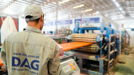 Nhựa Đông Á (DAG) chìm sâu trong khủng hoảng, cắt giảm 48% nhân sự, bị loạt ngân hàng khởi kiện