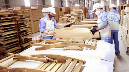Xuất khẩu gỗ và lâm sản: Các giải pháp để đạt mục tiêu 15,2 tỷ USD năm nay