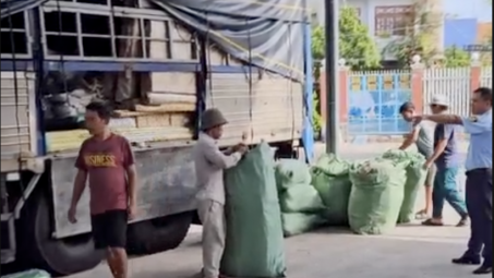Phú Yên: Tạm giữ hơn 5 tấn hàng hóa không có nhãn phụ bằng tiếng Việt