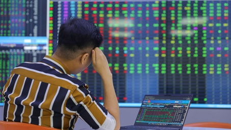 VN-Index thiết lập xu hướng đi lên, nhà đầu tư “lỡ sóng” cần làm gì?