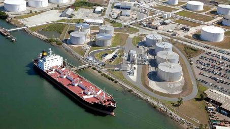 Giá cước tàu dầu tiếp tục neo cao, lãi ròng năm nay của PV Trans (PVT) có thể tăng 14%