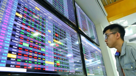 Định giá đang ở mức rẻ, cổ phiếu Ngân hàng và Bất động sản kỳ vọng sẽ dẫn dắt thị trường về vùng 1.300 điểm