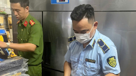 Hà Nội: Phát hiện hơn 1.400 bánh trung thu và 1.200 bao thuốc lá không rõ nguồn gốc