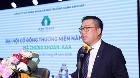 Trước Đại hội bất thường, Chủ tịch An Phát Holdings (APH) đăng ký bán toàn bộ cổ phiếu đang có
