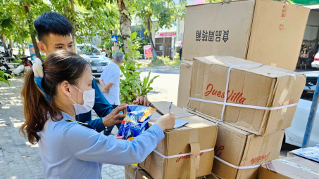 Đà Nẵng: Phát hiện gần 3.300 đơn vị sản phẩm là bánh kẹo nhập lậu