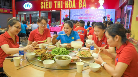 Bữa cơm công đoàn ở Điện Biên: Ấm lòng người lao động