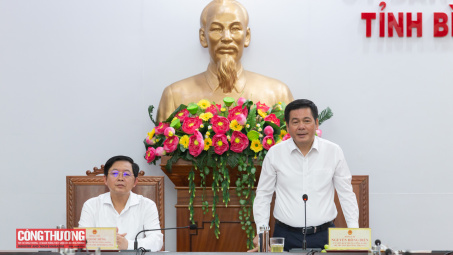 Bộ trưởng Nguyễn Hồng Diên: Phát huy lợi thế kinh tế biển và thế mạnh hạ tầng giao thông kết nối của Bình Định