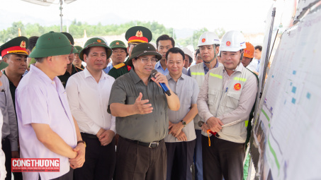 Thủ tướng kiểm tra, khảo sát một số dự án trọng điểm của thành phố Đà Nẵng