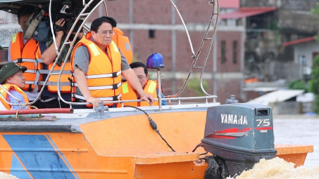 Thủ tướng thị sát tình hình mưa lũ, cứu nạn ở Bắc Giang