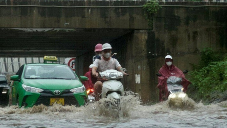 Hà Nội ban hành công điện hỏa tốc ứng phó với mưa lũ lớn trên các sông