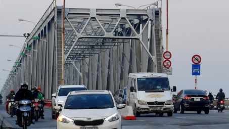 Hà Nội: Cấm nhiều loại xe qua cầu Chương Dương