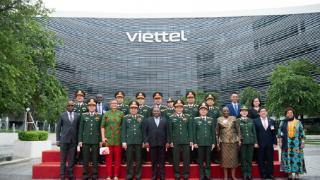 Tổng thống Mozambique: Viettel hãy Đào tạo cho Mozambique chuyên gia Công nghệ