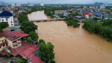 Lũ trên sông Thao vượt mức lịch sử, lũ trên sông Hồng tiếp tục lên nhanh