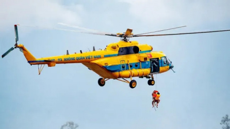 Máy bay trực thăng sẵn sàng cứu trợ đồng bào ở Yên Bái và Cao Bằng
