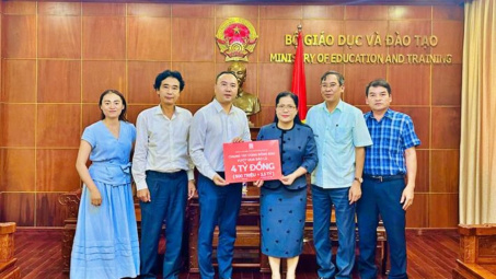 Văn phòng Phẩm Hồng Hà ủng hộ 4 tỷ đồng chung tay cùng ngành Giáo dục khắc phục thiệt hại do bão số 3