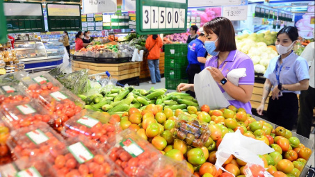 Thủ tướng Phạm Minh Chính: Xử lý nghiêm và công khai việc đầu cơ, găm hàng, tăng giá trong bão lũ