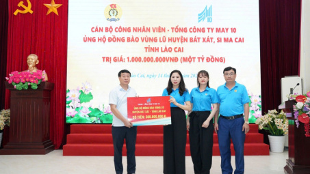 May 10 trực tiếp mang yêu thương tới Bát Xát, Simacai sẻ chia khó khăn với đồng bào vùng bão lũ