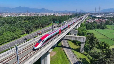 Bộ Chính trị cho ý kiến về Đề án chủ trương đầu tư đường sắt tốc độ cao