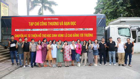 Tạp chí Công Thương dừng tiếp nhận tiền và sản phẩm hỗ trợ học sinh vùng lũ Cao Bằng tới trường