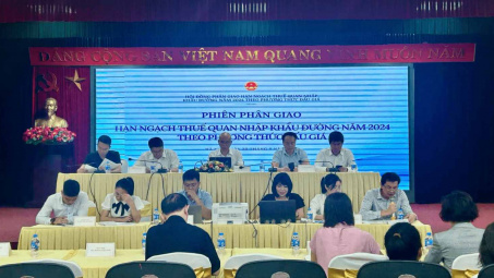 7 thương nhân được phân giao hạn ngạch nhập khẩu 121.000 tấn đường theo phương thức đấu giá