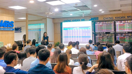 Vừa chào bán xong cổ phiếu cho cổ đông, Chứng khoán MB (MBS) dự kiến chào bán riêng lẻ