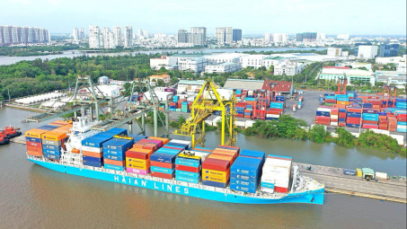 Xếp dỡ Hải An (HAH) nâng mục tiêu lãi năm nay thêm 55%, sẽ mua thêm tàu cỡ 3.000 - 5.000 TEU