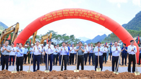 Chính thức khởi công tuyến cao tốc Hòa Bình - Mộc Châu vốn đầu tư gần 10.000 tỷ đồng