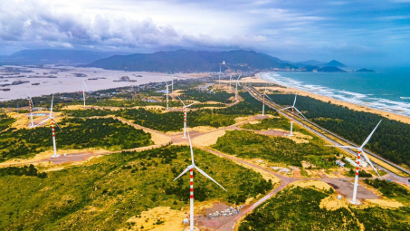 Bình Định: Đề nghị Bộ Công Thương xem xét ưu tiên tăng quy mô công suất các dự án nguồn điện