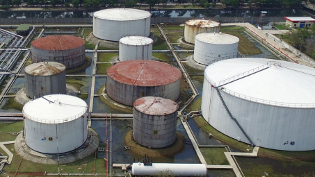 Giá xăng dầu hôm nay 6/9: Chạm đáy 14 tháng